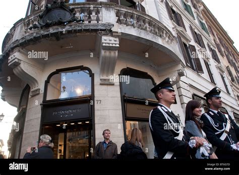 ysl roma store|VIA CONDOTTI .